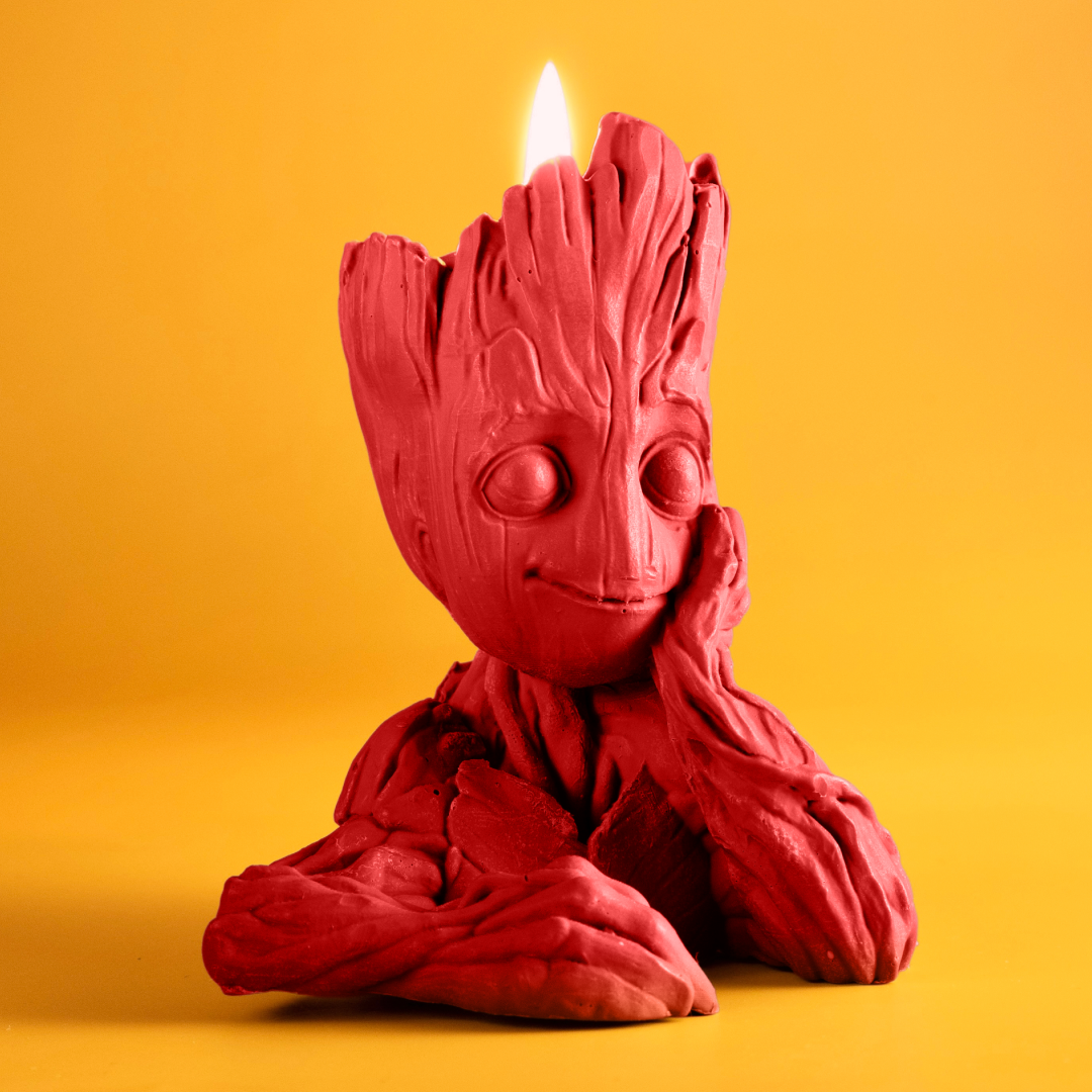 Świeca zapachowa z wosku pszczelego "Mały Groot" Candle Wonder