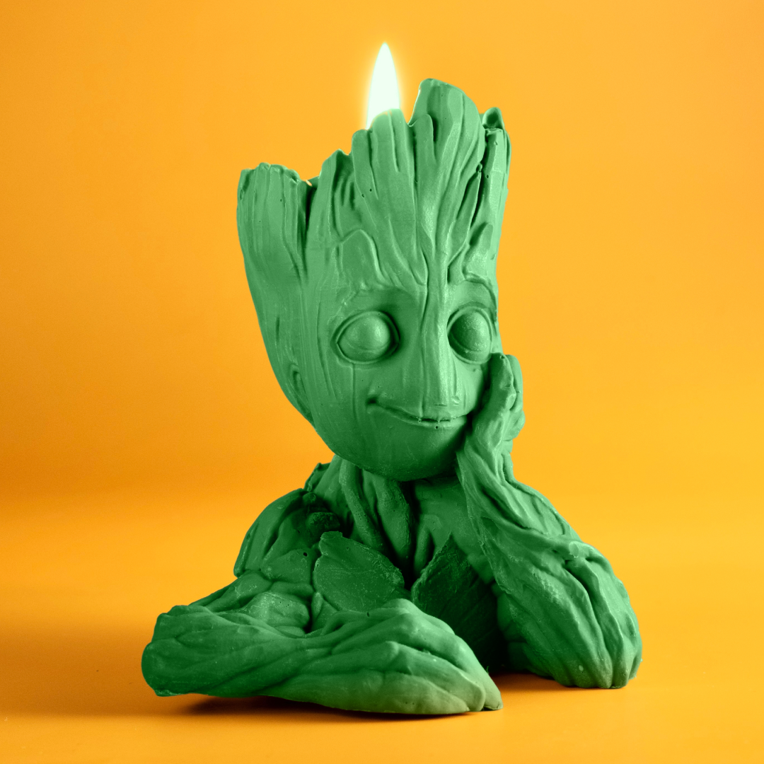 Świeca zapachowa z wosku pszczelego "Mały Groot" Candle Wonder