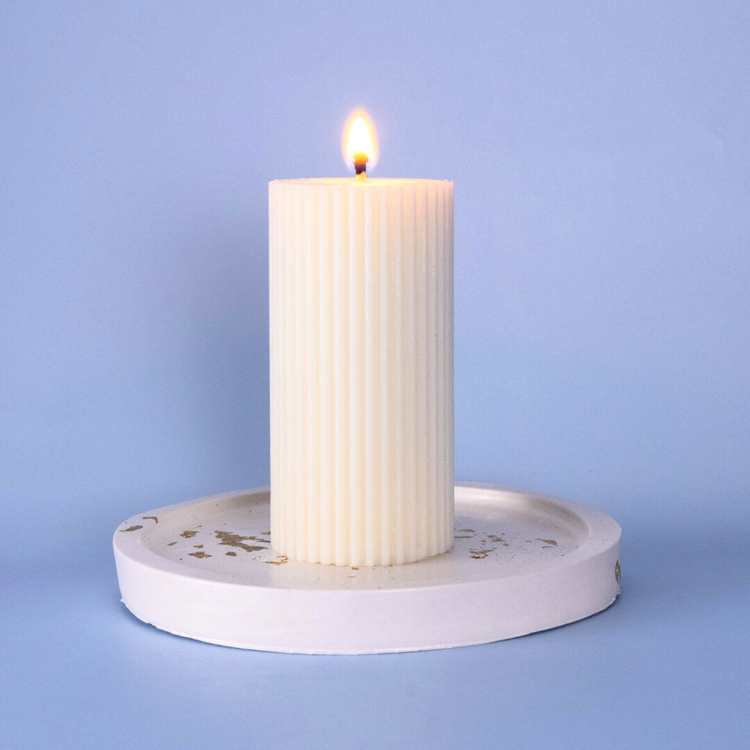 Ribbed Soy Pillar Candle 5 x 10 cm + Round Base