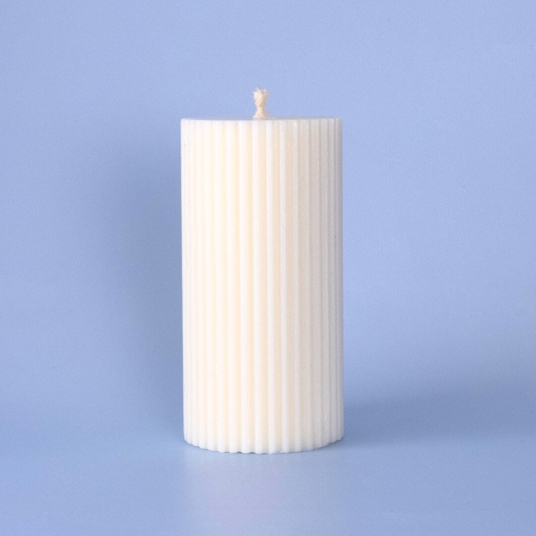 Ribbed Soy Pillar Candle 5 x 10 cm + Round Base