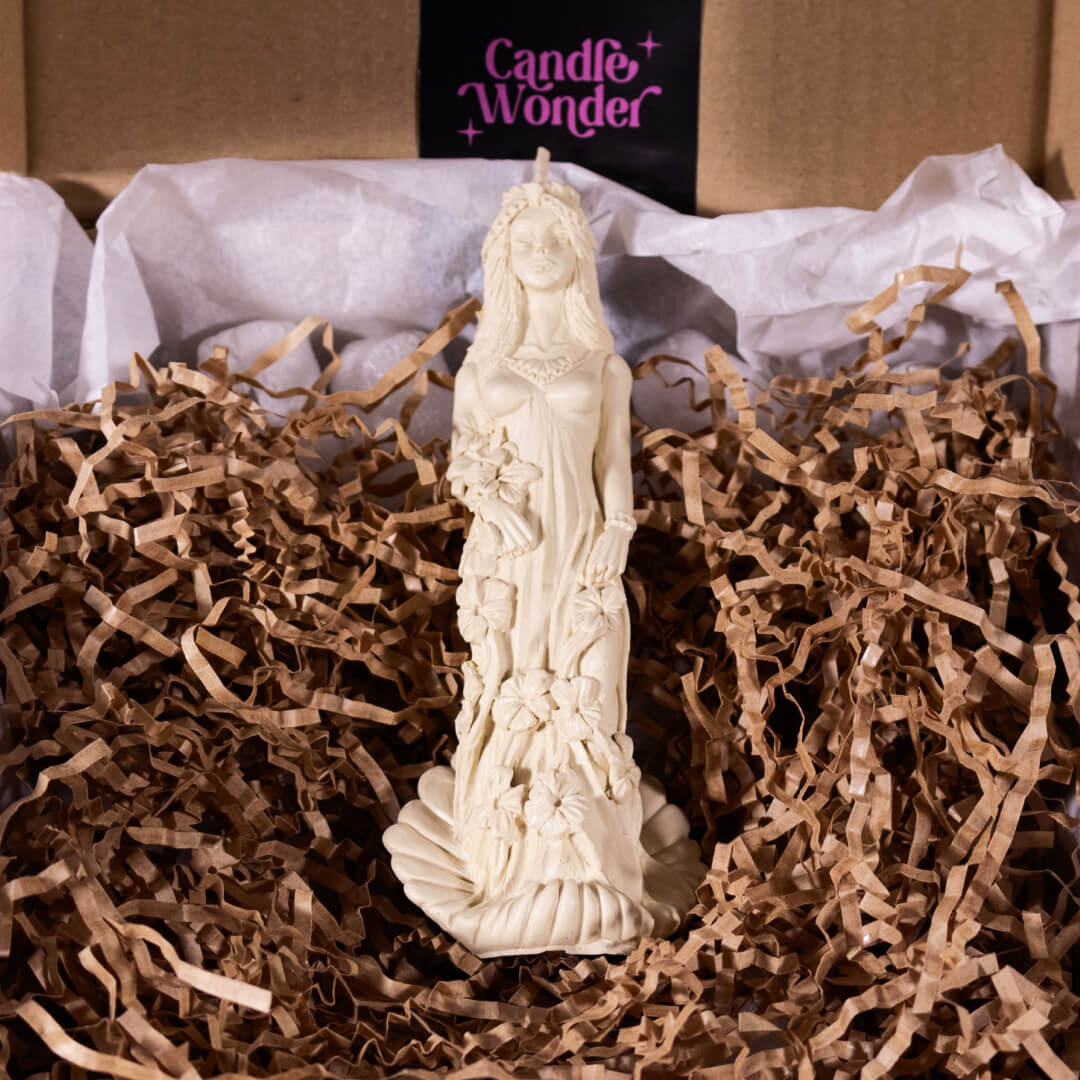 Scented Beeswax Candle "Sea Maiden"