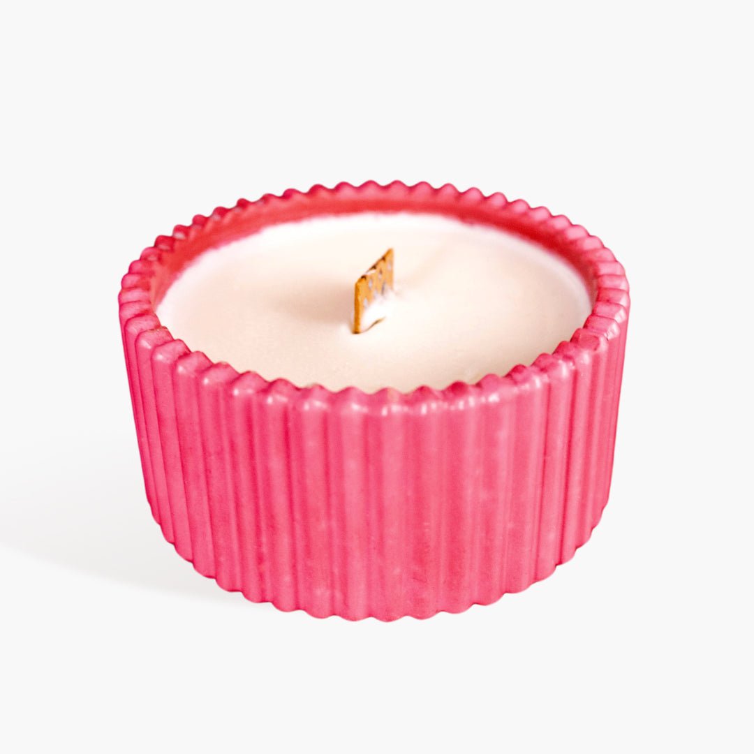 Świeca zapachowa sojowa w gipsie 100g 24h - Różowy - Candle Wonder