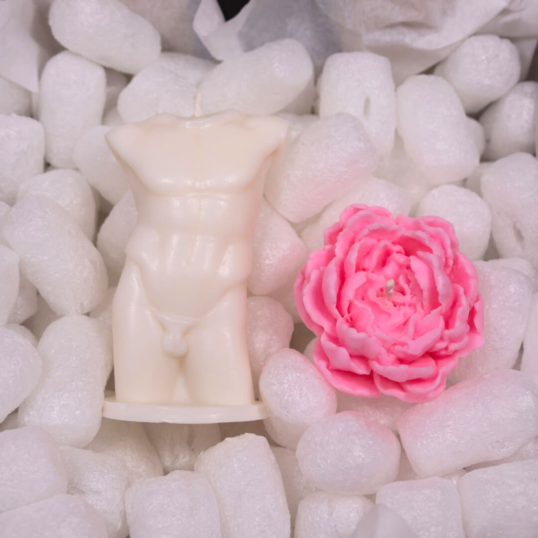 Set of 2 Scented Soy Candles "Carved Flower" 