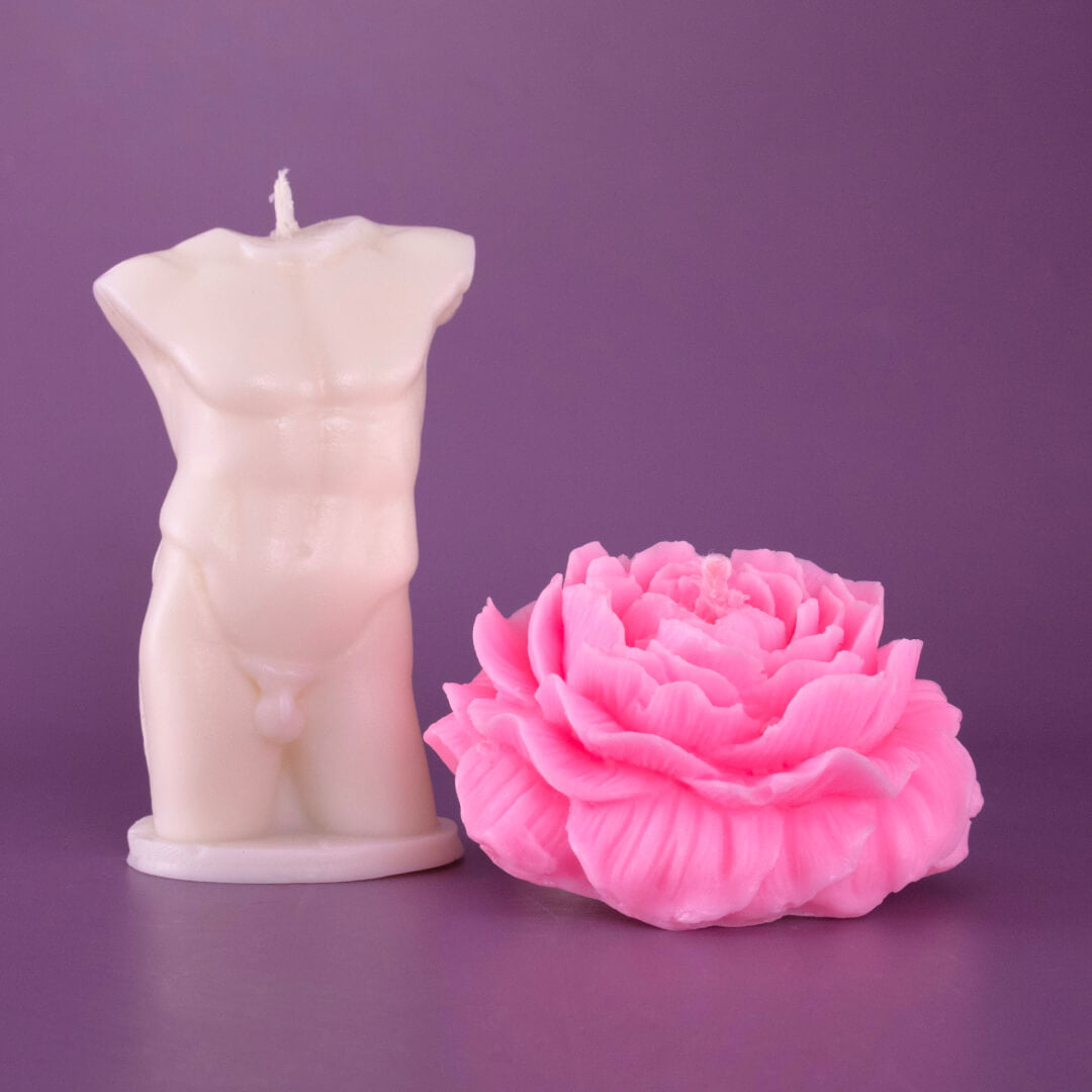 Set of 2 Scented Soy Candles "Carved Flower" 